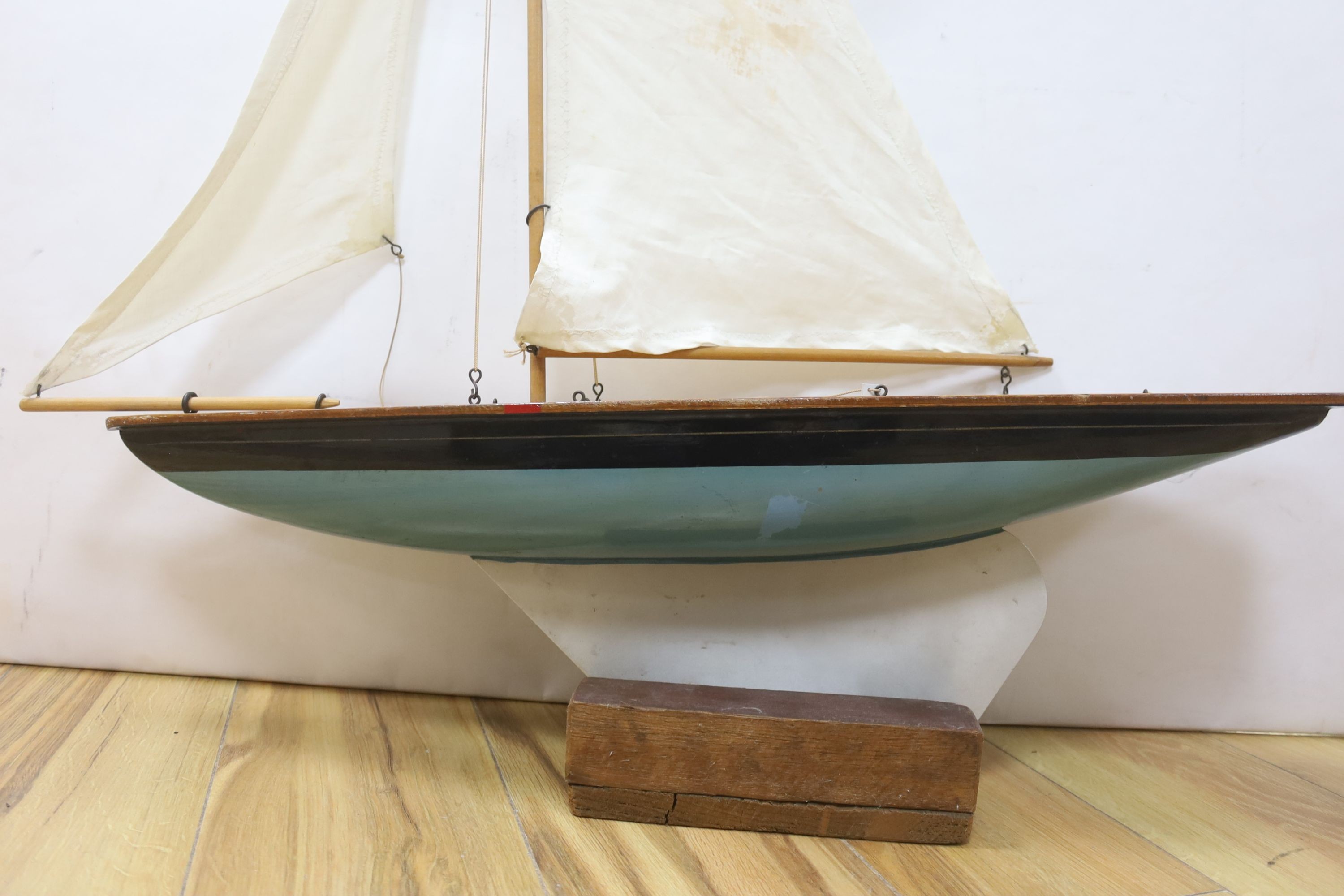 A pond yacht, 71 cms wide x 100 cms high.